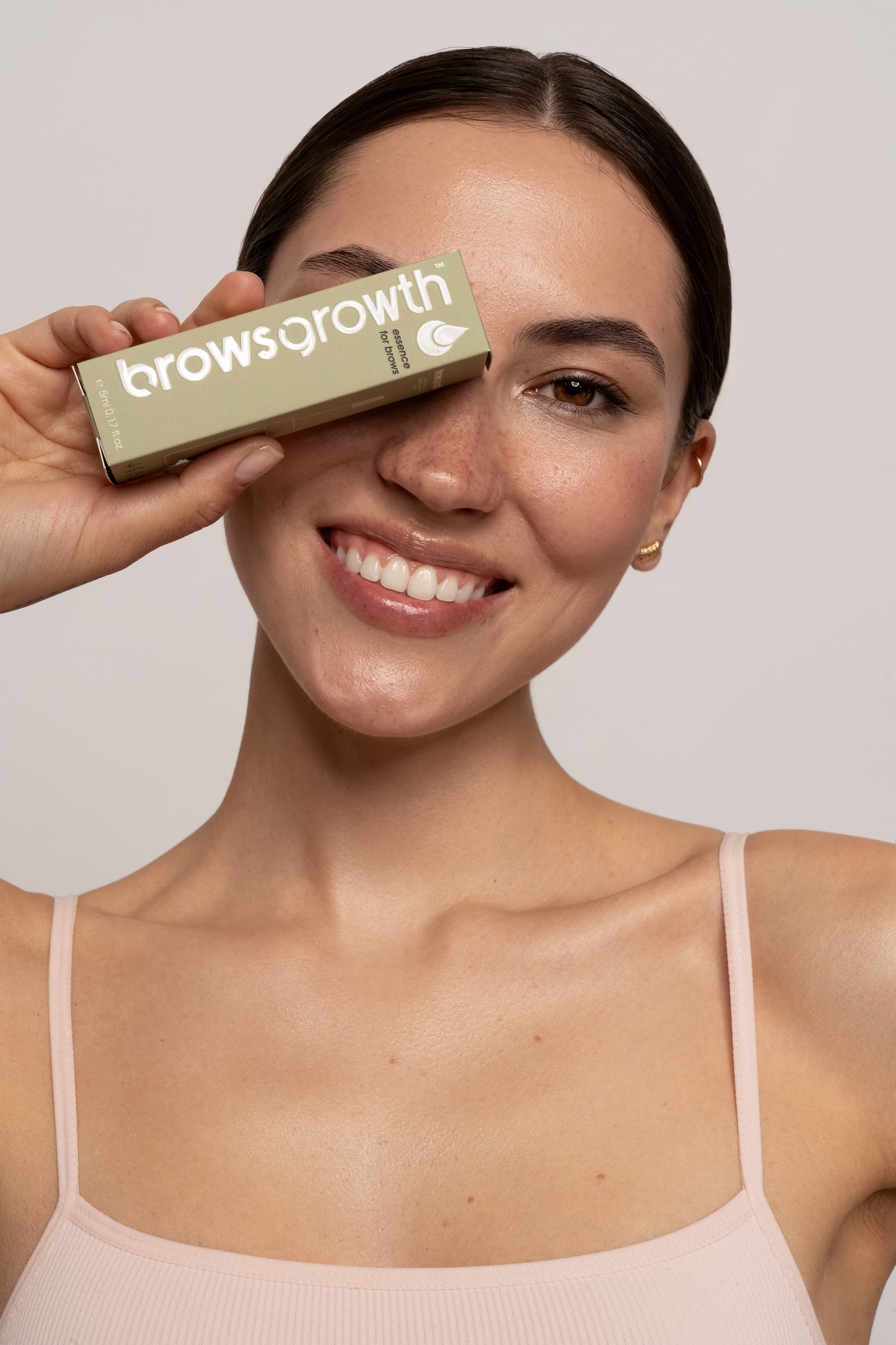 Ефективний засіб для відновлення природного росту брів browsgrowth™ 